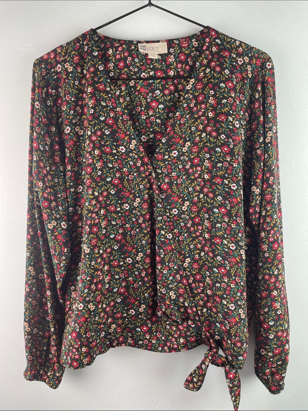 LOFT Black Floral Tie-Hem Blouse Size XS